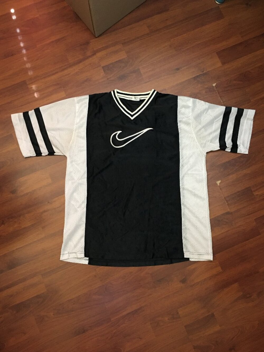 VTG 90s Nike Sports Jersey Shirt Black & White Big Swoosh sz XL